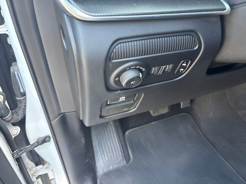Certified Used 2024 White Jeep Series II image 27