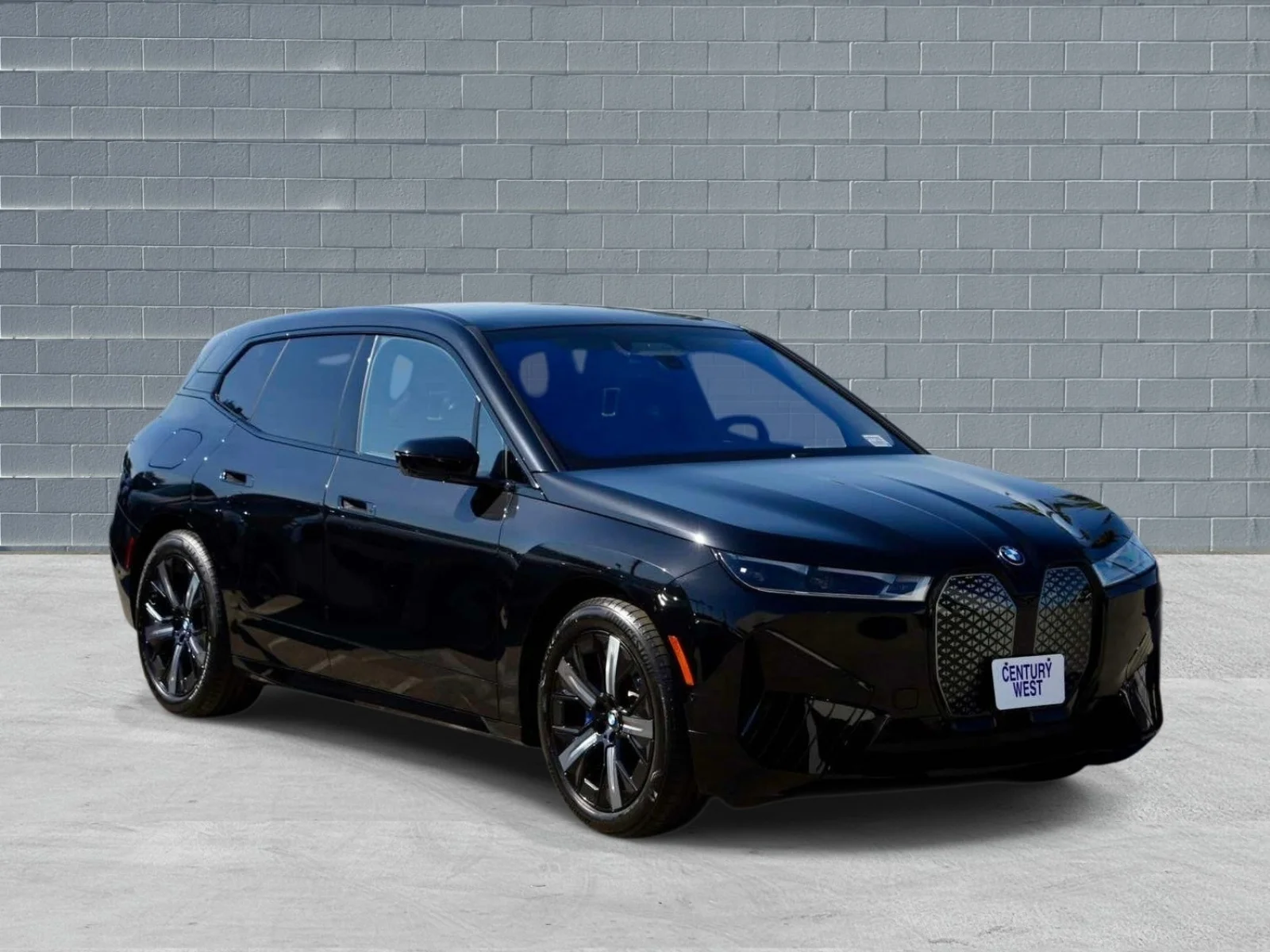 2023 BMW iX xDrive50's photo