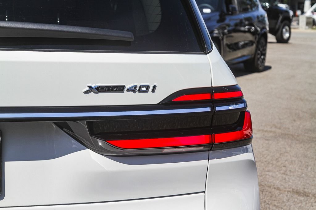 New 2027 Alpine White BMW xDrive40i image 7