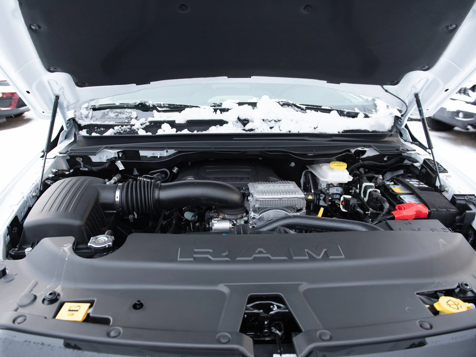 New 2026 White RAM Sport* HEMI V8 image 10