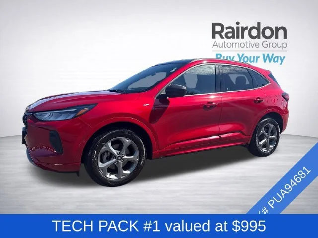 Used 2023 Rapid Red Metallic Tinted Clearcoat Ford ST-Line image 3