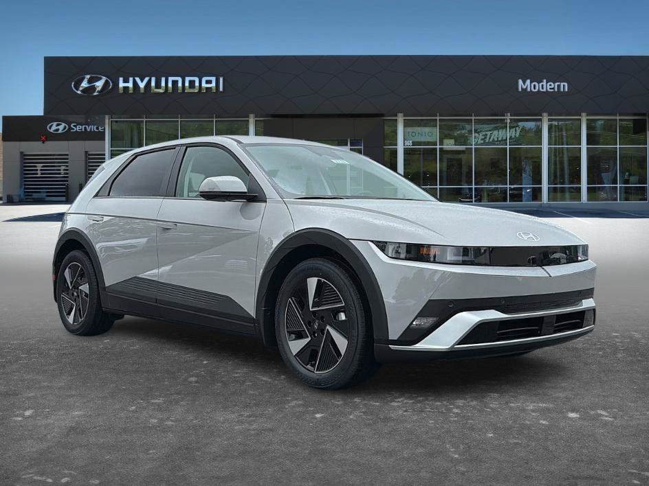 New 2026 Cyber Gray Hyundai SEL image 2