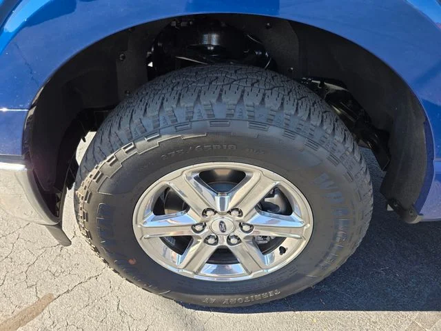 Used 2025 Blue Ford XLT image 23