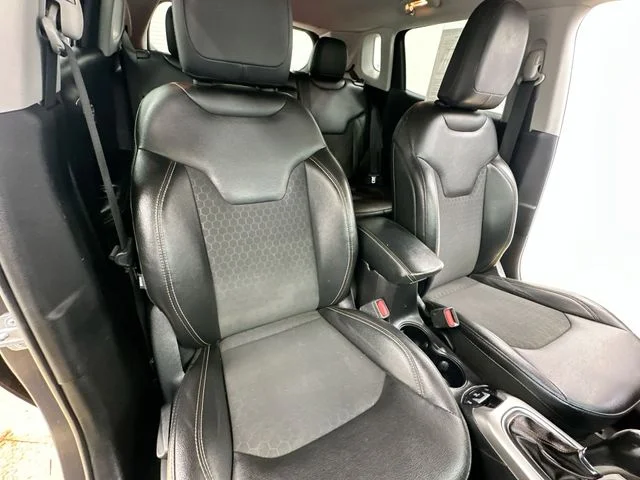 Used 2019 Gray Jeep Latitude image 25