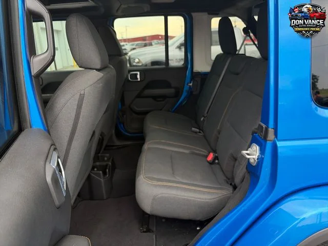 Used 2024 Blue Jeep Sahara image 23