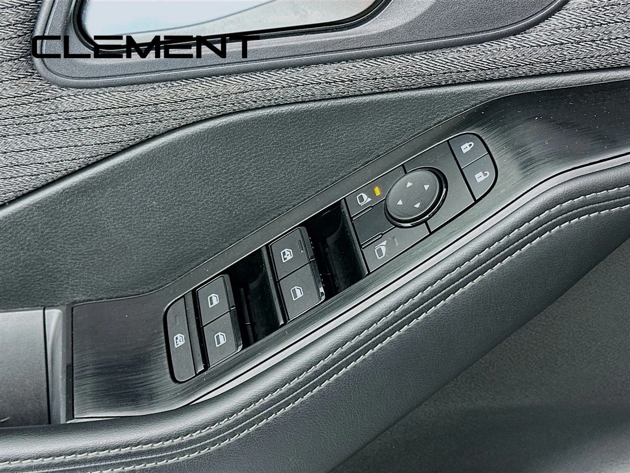 Certified Used 2023 Gun Metallic Nissan SV image 24