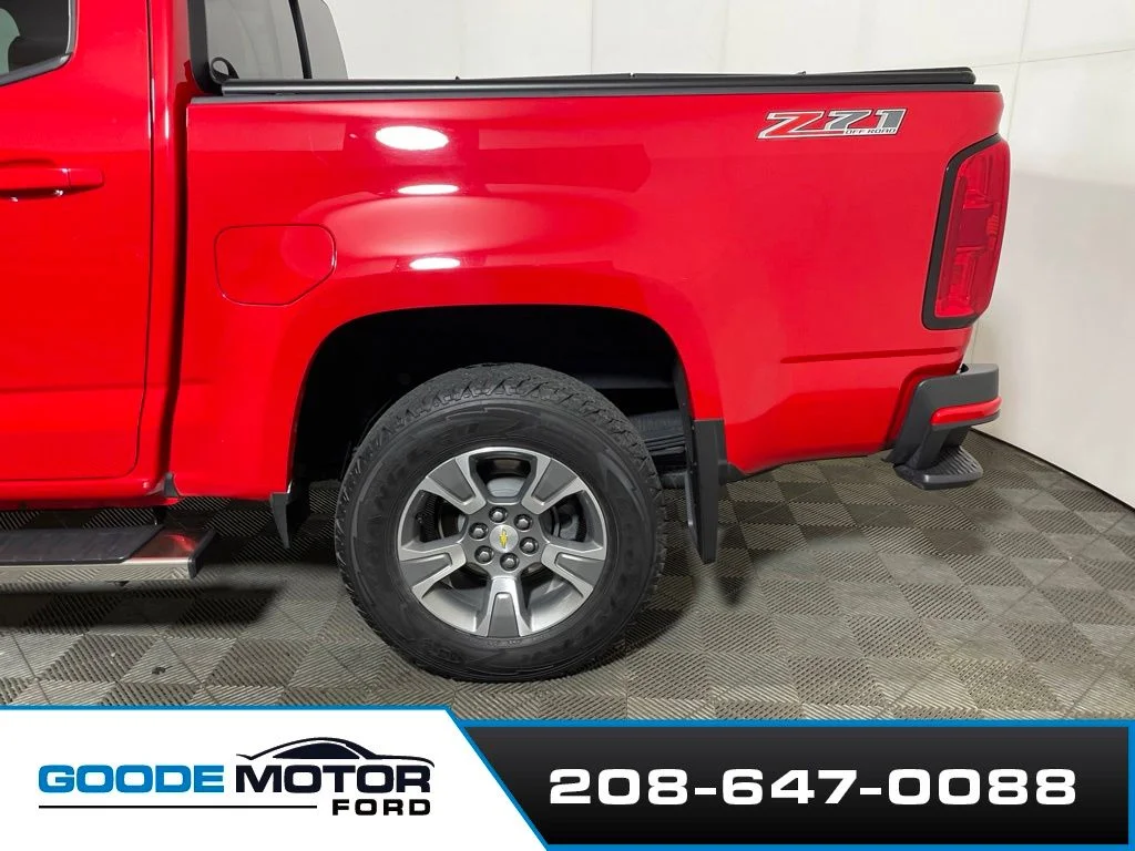 Used 2018 Red Chevrolet Z71 image 5