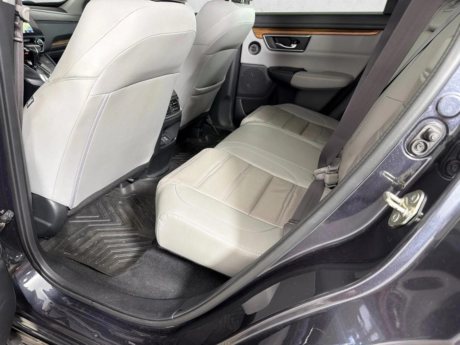 Used 2019 Silver Honda Touring image 23