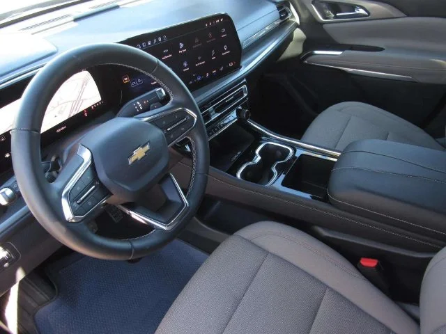 Used 2026 Black Metallic Chevrolet LT image 17