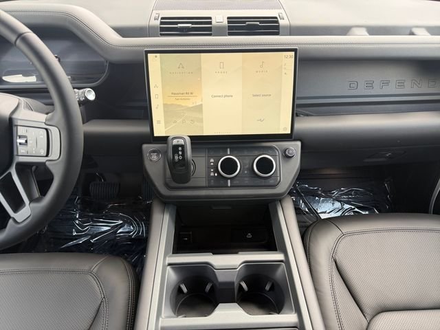 New 2026 Fuji White LAND ROVER X-Dynamic SE image 15