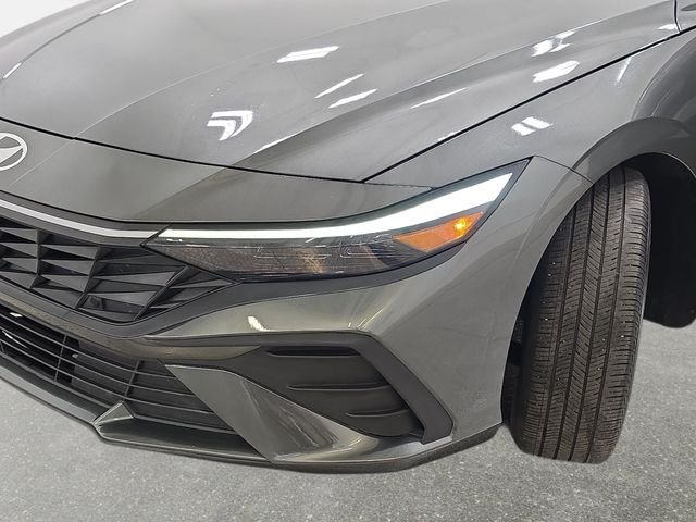 Used 2024 Gray Hyundai SEL image 30