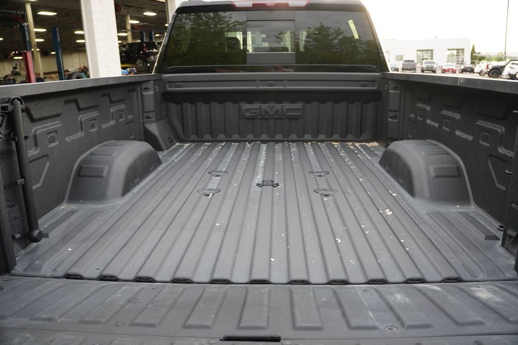 2025 GMC Sierra 3500HD SLT - Photo 23