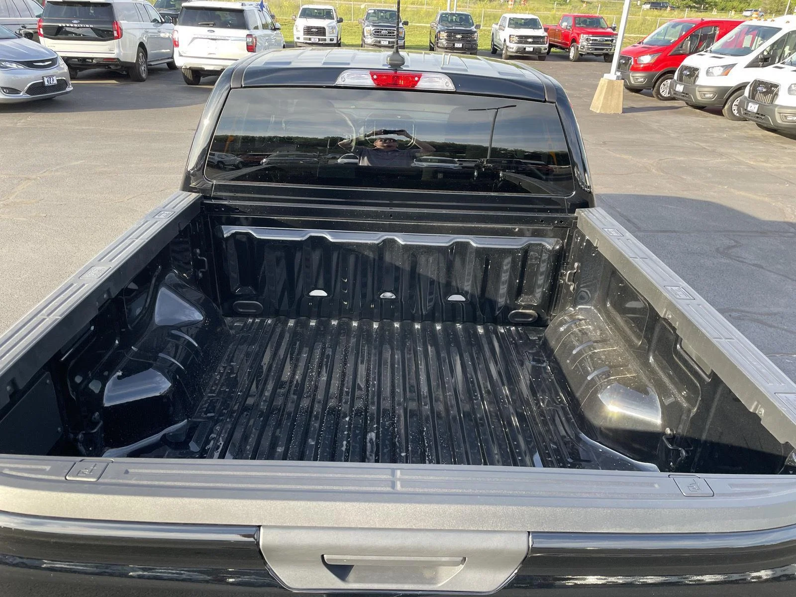 Used 2025 Shadow Black Ford XLT image 5