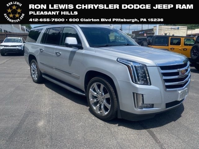 2016 Cadillac Escalade ESV AWD Luxury's photo