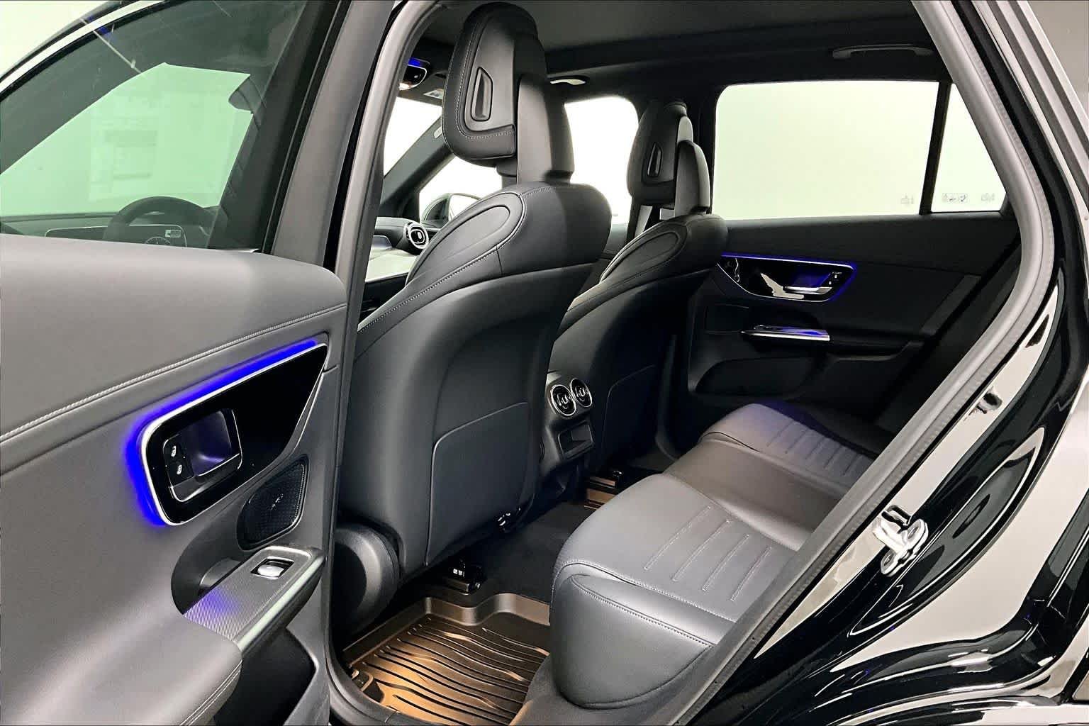 New 2026 Black Mercedes-Benz GLC 300 image 19