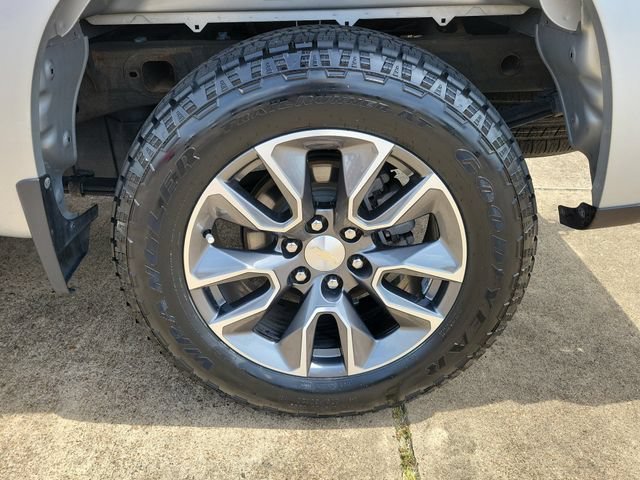 2022 Chevrolet Silverado 1500 LT - Photo 11