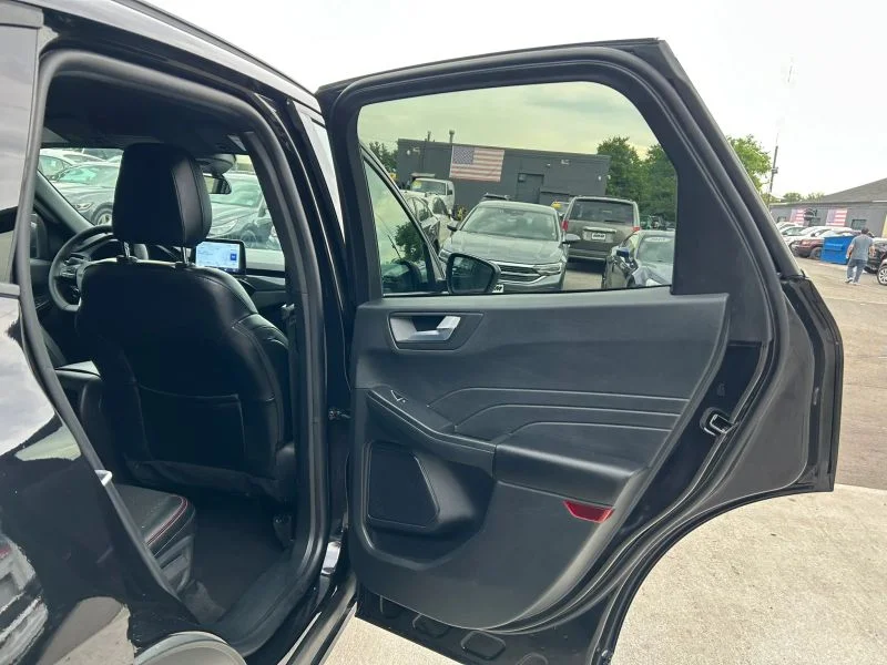 Used 2025 Black Ford ST-Line Sport Utility 4D image 24