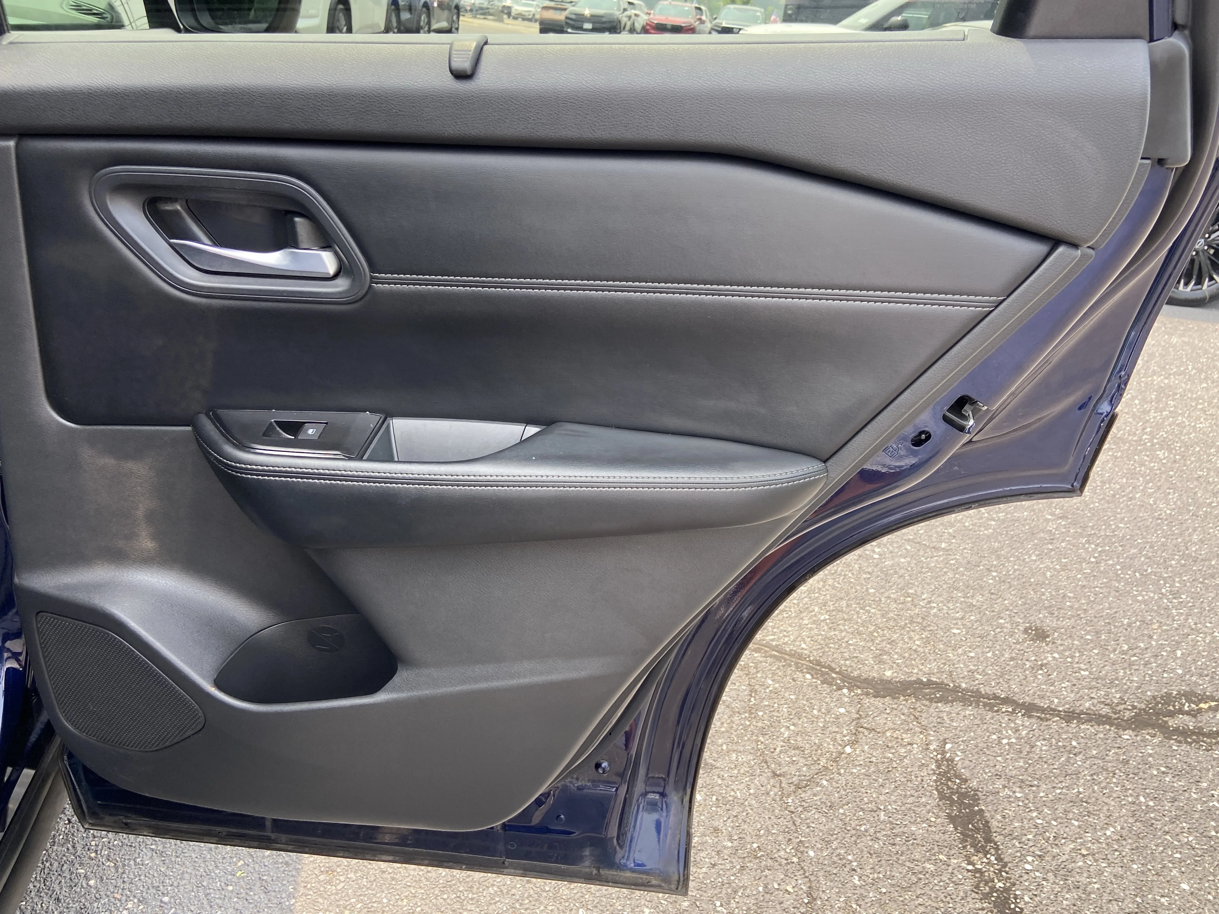 2024 Nissan Rogue SV - Photo 29
