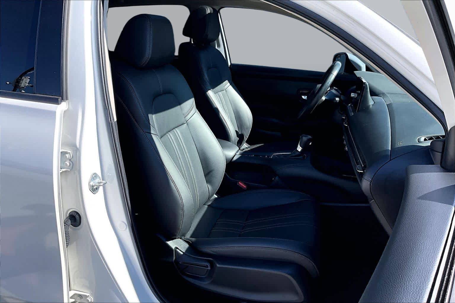 Used 2024 Platinum White Pearl Honda EX-L image 9