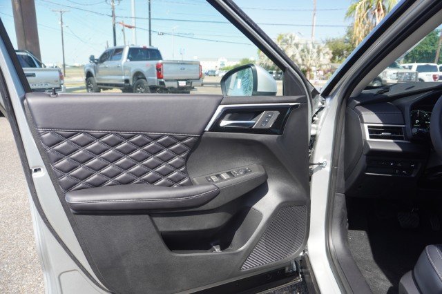 2025 Mitsubishi Outlander Plug-in Hybrid SEL - Photo 16