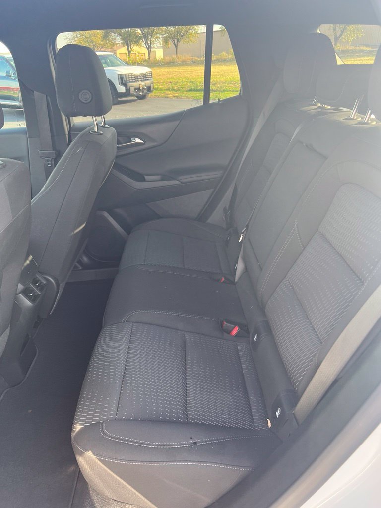 Used 2025 Summit White Chevrolet LT image 6