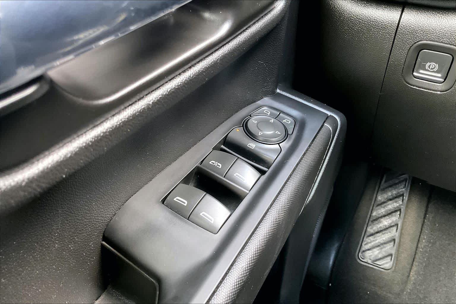 Used 2022 Satin Steel Metallic Chevrolet Custom image 35