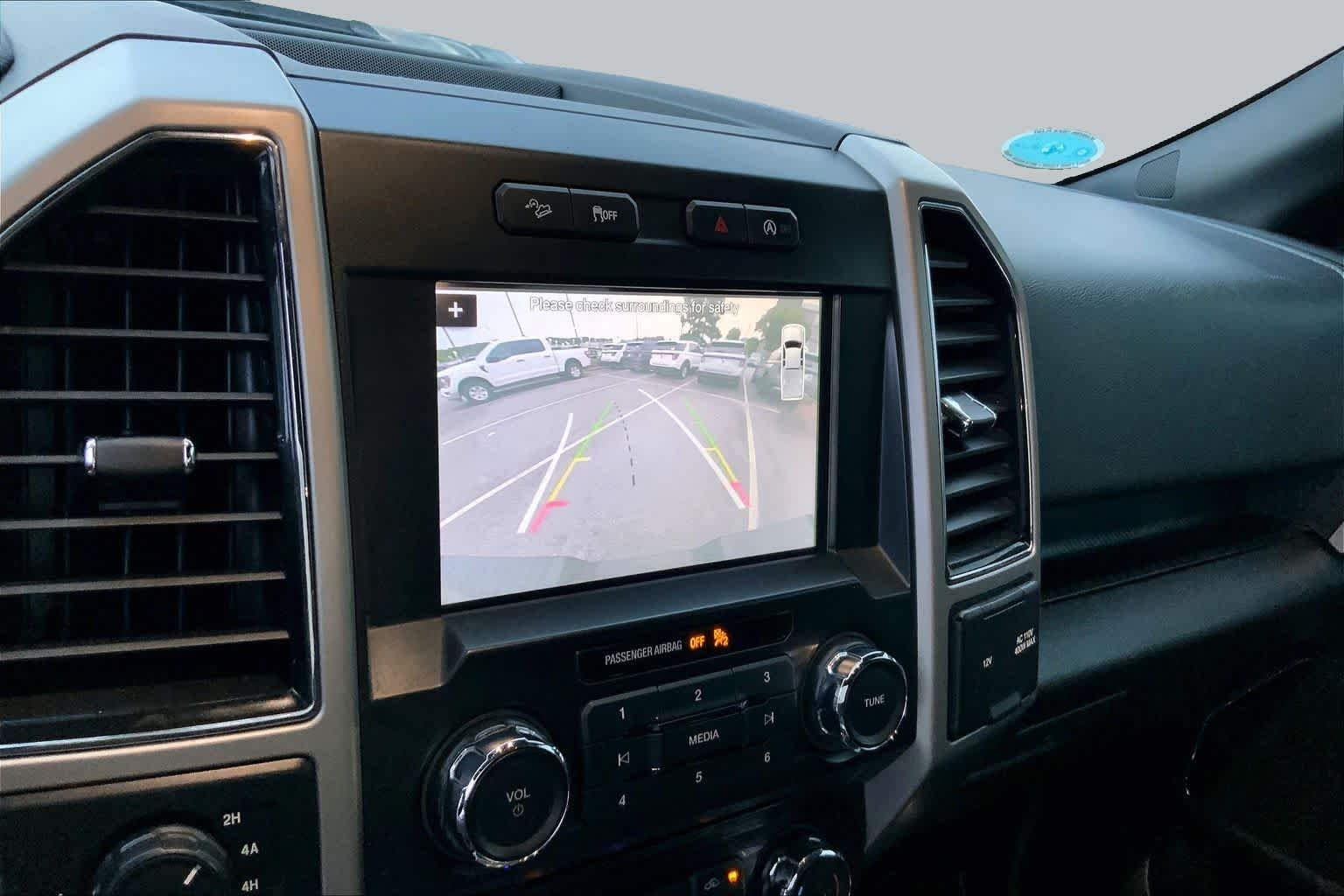 Used 2018 Magnetic Metallic Ford LARIAT image 28
