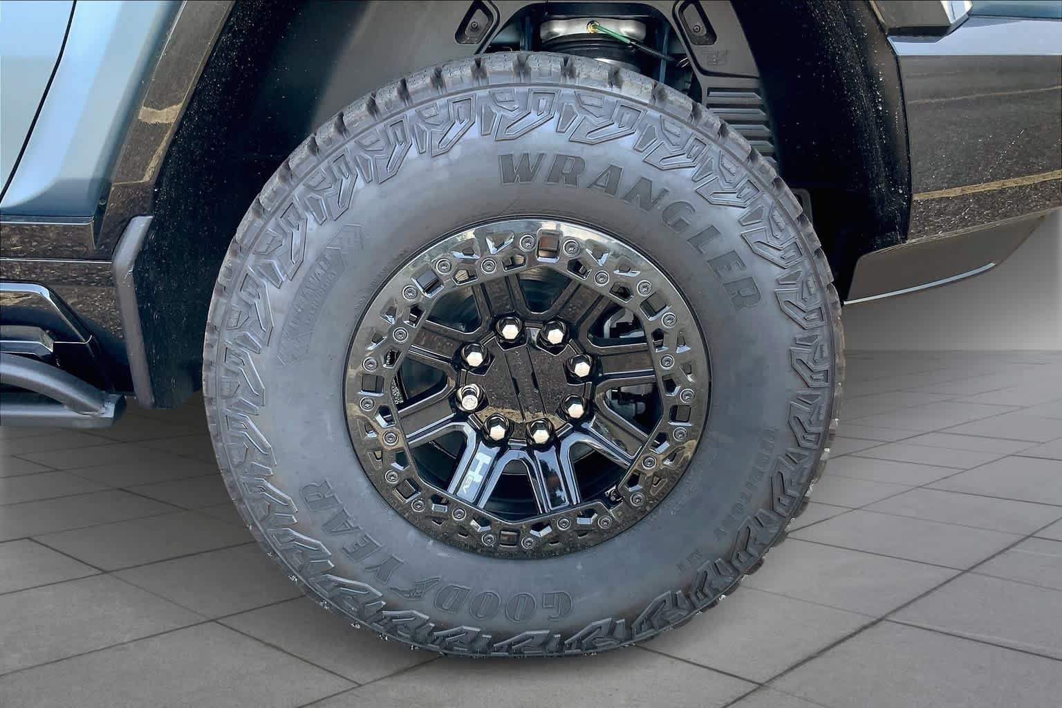 2024 GMC HUMMER EV 3X - Photo 11