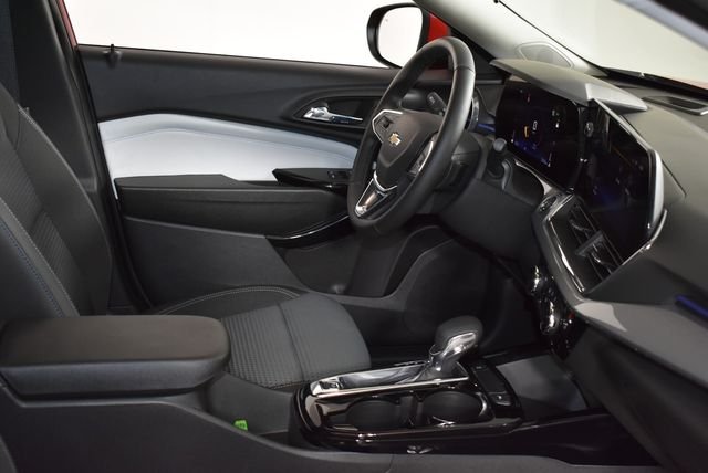 2026 Chevrolet Trax LT - Photo 18