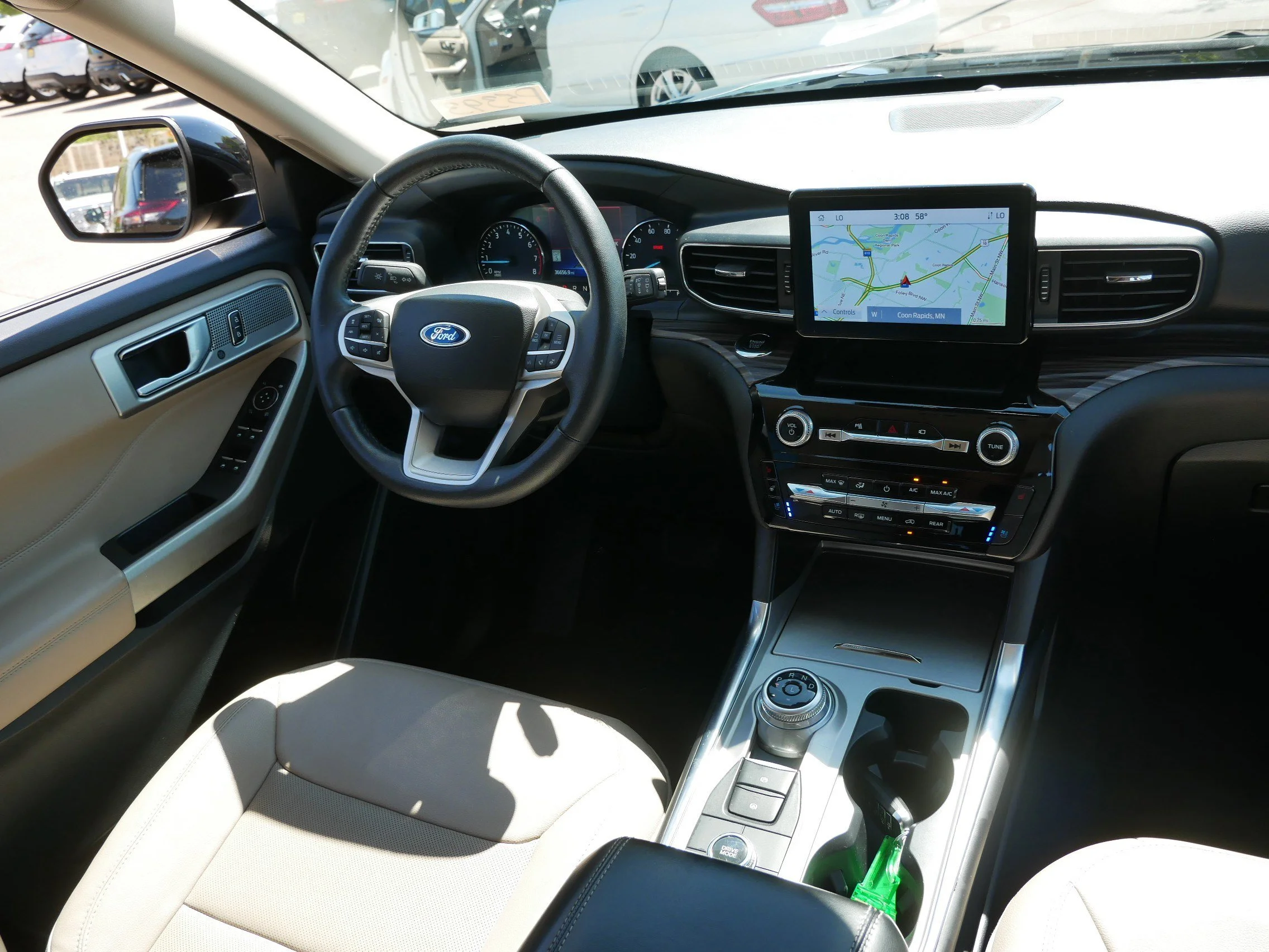 2023 Ford Explorer Limited - Photo 9