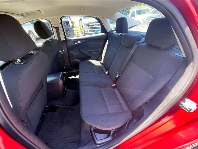 Used 2015 Red Ford SE image 21