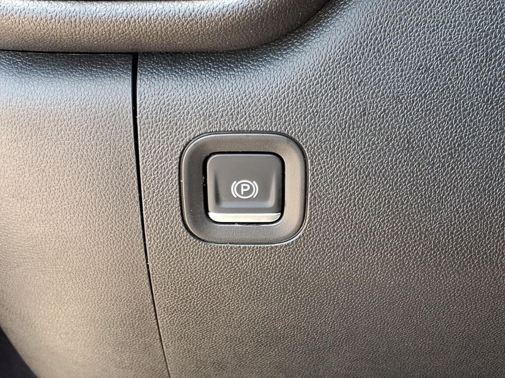 Used 2023 Ash Chevrolet Custom image 18