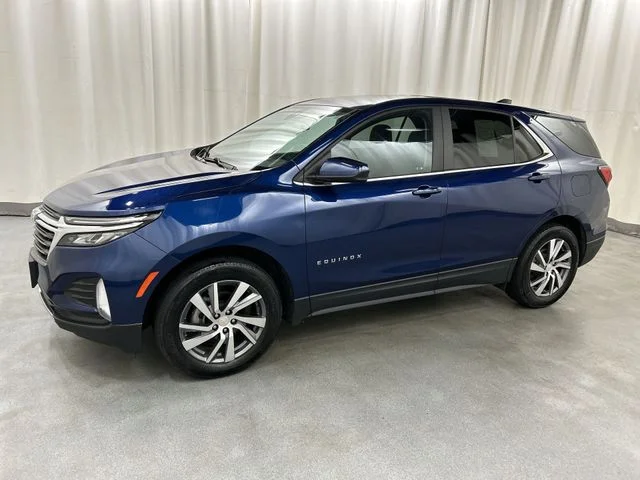 Used 2022 Chevrolet Equinox LT with VIN 3GNAXUEV1NS205636 for sale in Waterbury, CT