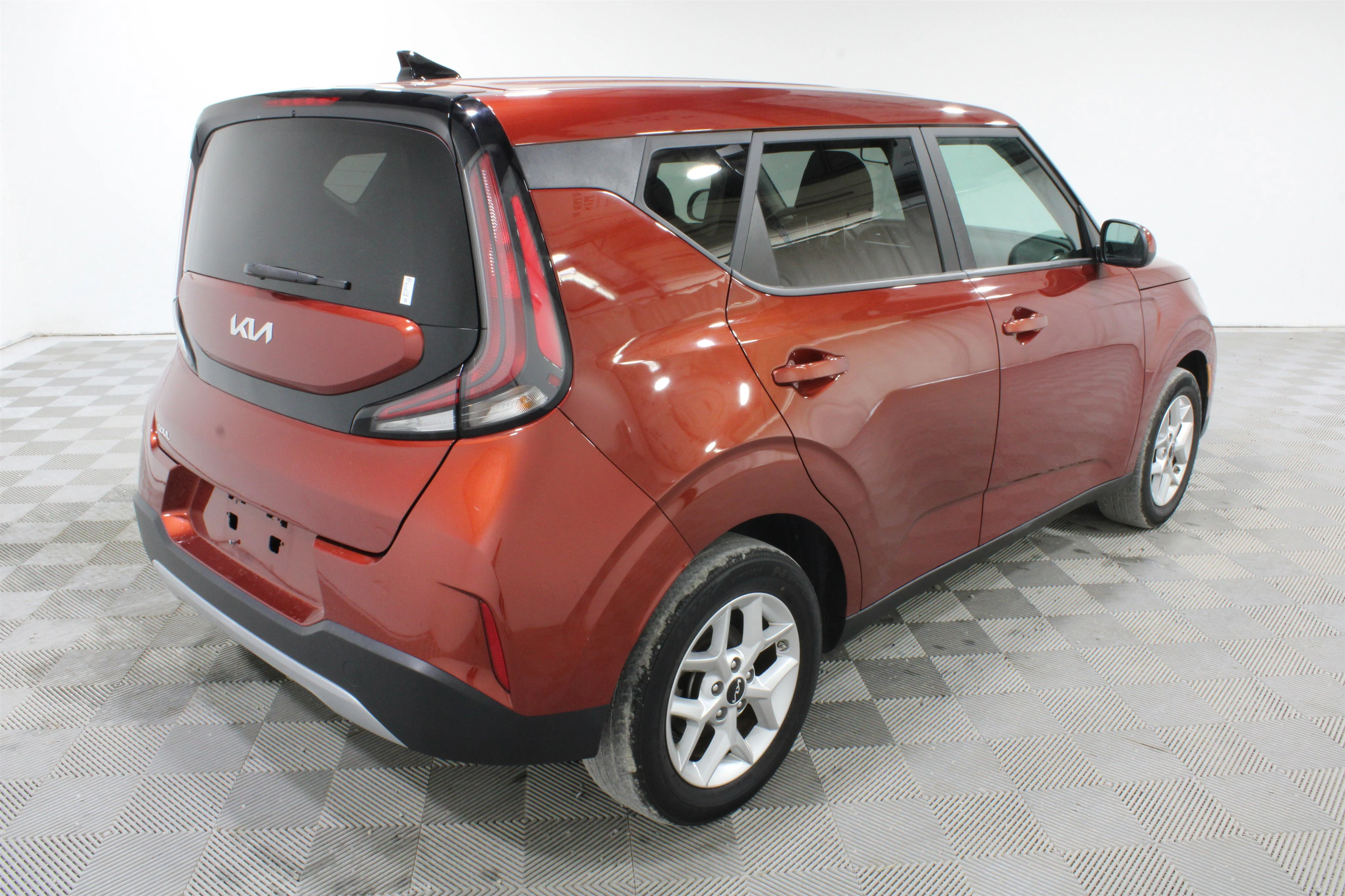 2024 Kia Soul LX - Photo 26