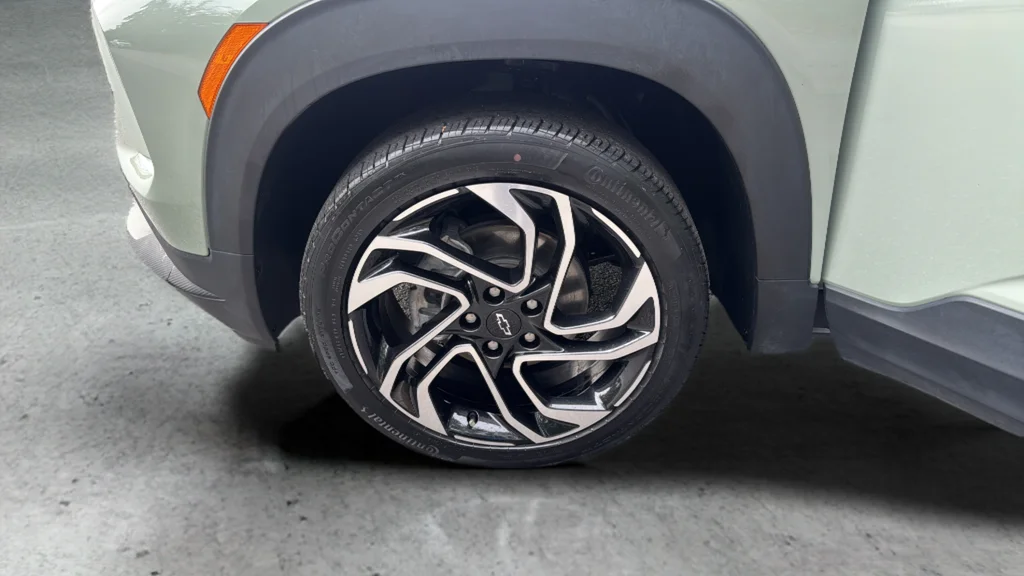 Used 2024 Green Chevrolet RS image 24