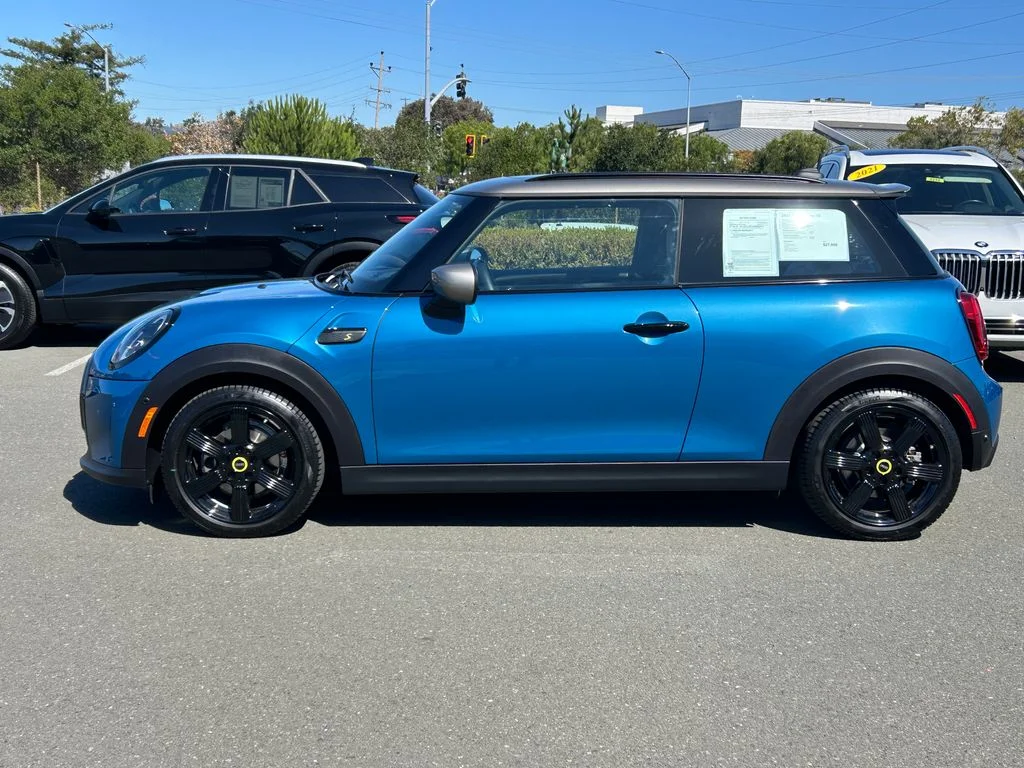 Used 2024 MINI Hardtop 2 Door SE with VIN WMW13DJ06R2U65785 for sale in Corte Madera, CA