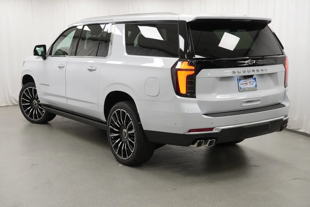 New 2026 Polar White Tricoat Chevrolet High Country image 5
