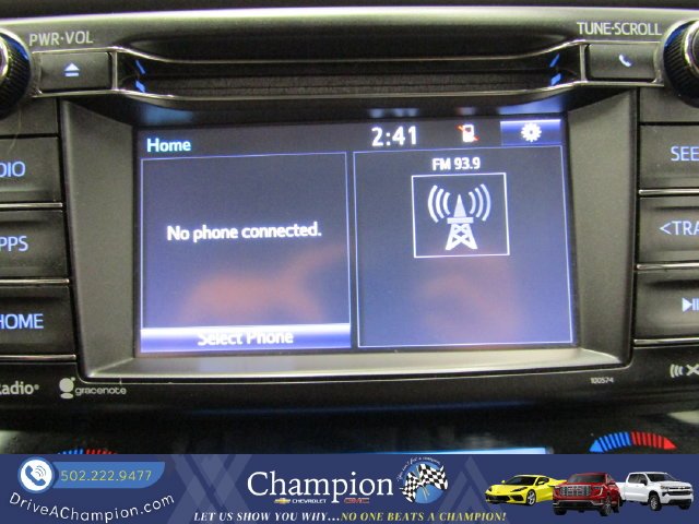 Used 2018 Silver Toyota XLE image 6