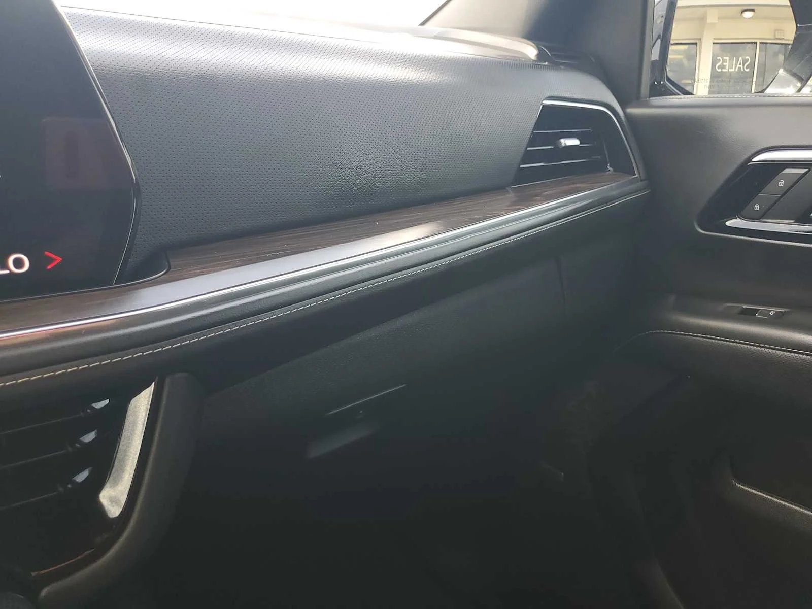 Used 2025 Black Chevrolet Premier image 25
