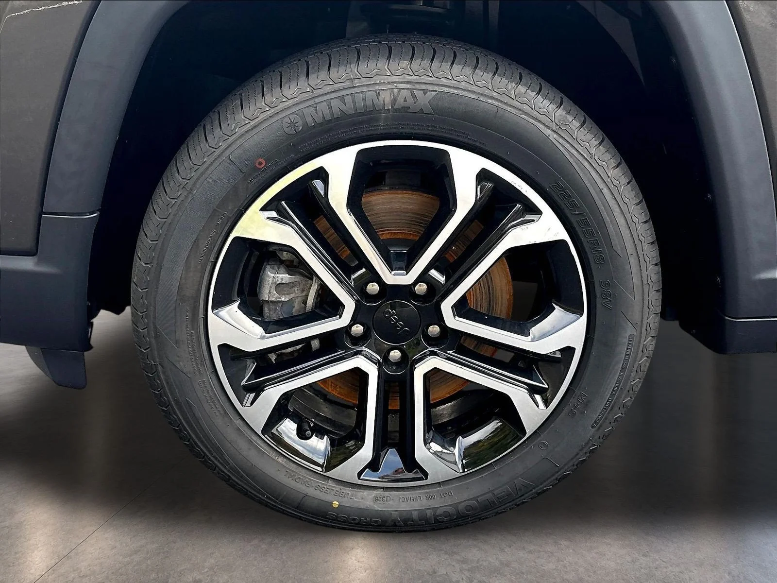Used 2023 Crystal Metallic Jeep Limited image 35