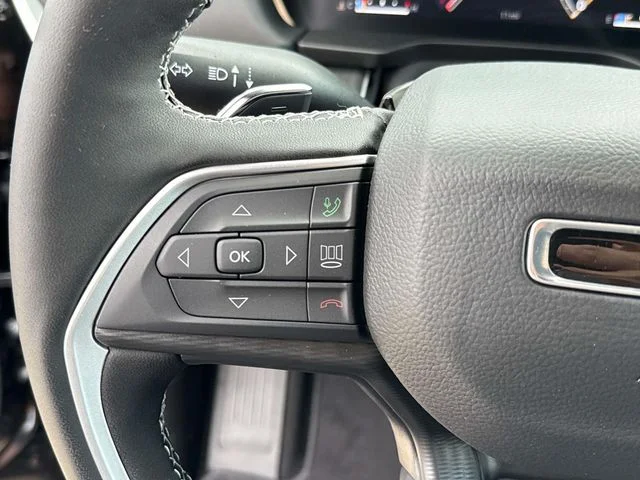 New 2025 Black Jeep Altitude X image 15