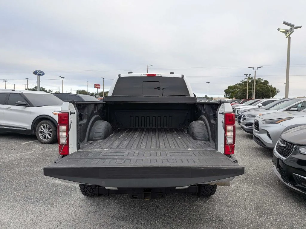 Used 2022 Oxford White Ford Lariat image 12