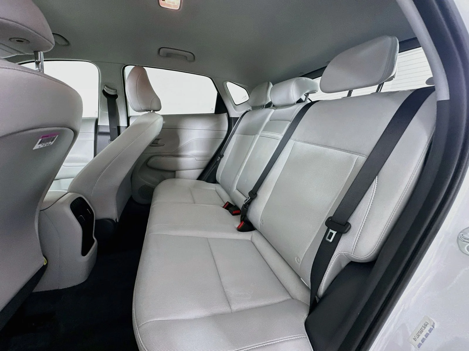 Used 2025 Atlas White Hyundai SEL image 23