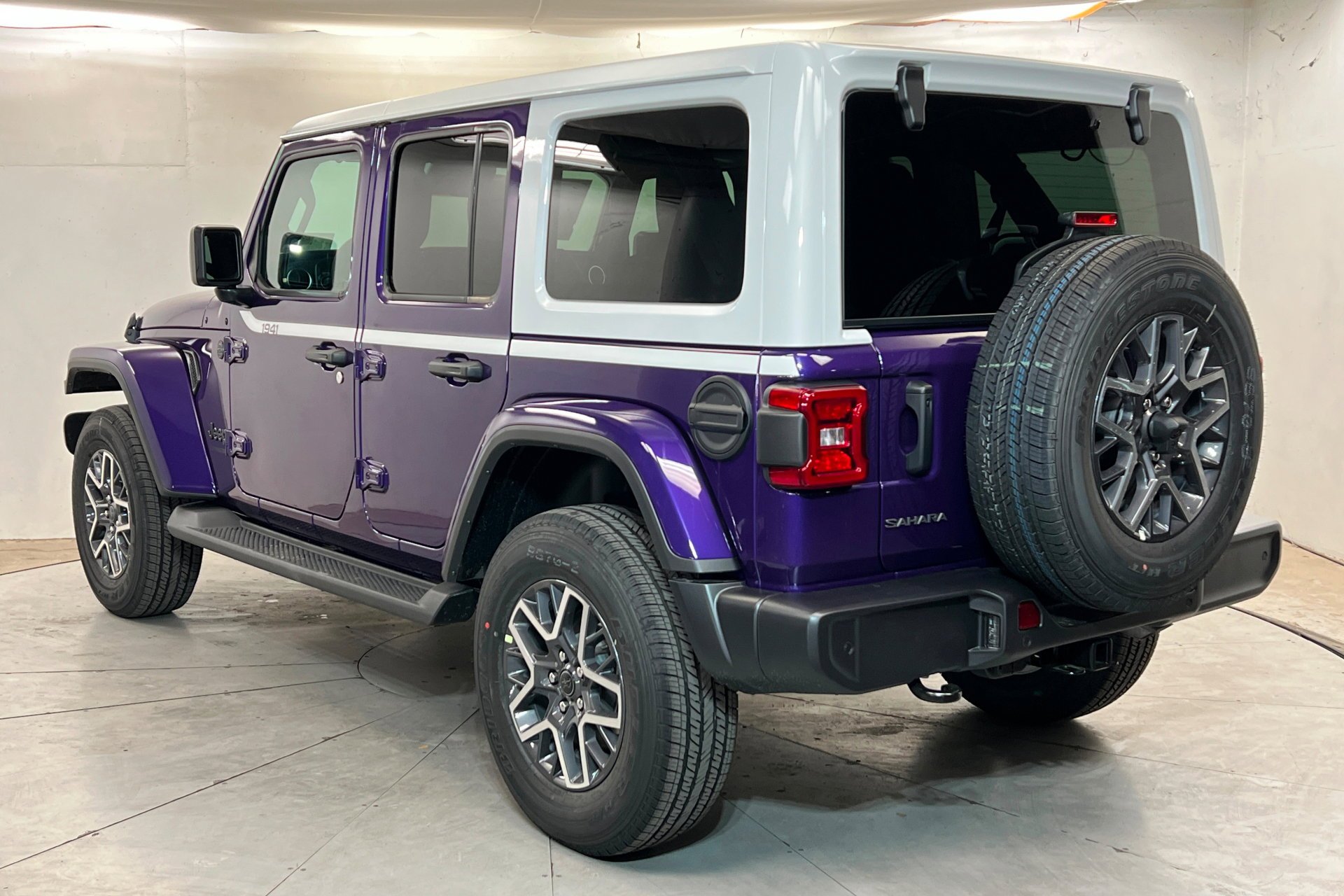 New 2026 Reign Exterior Paint Jeep Sahara image 3