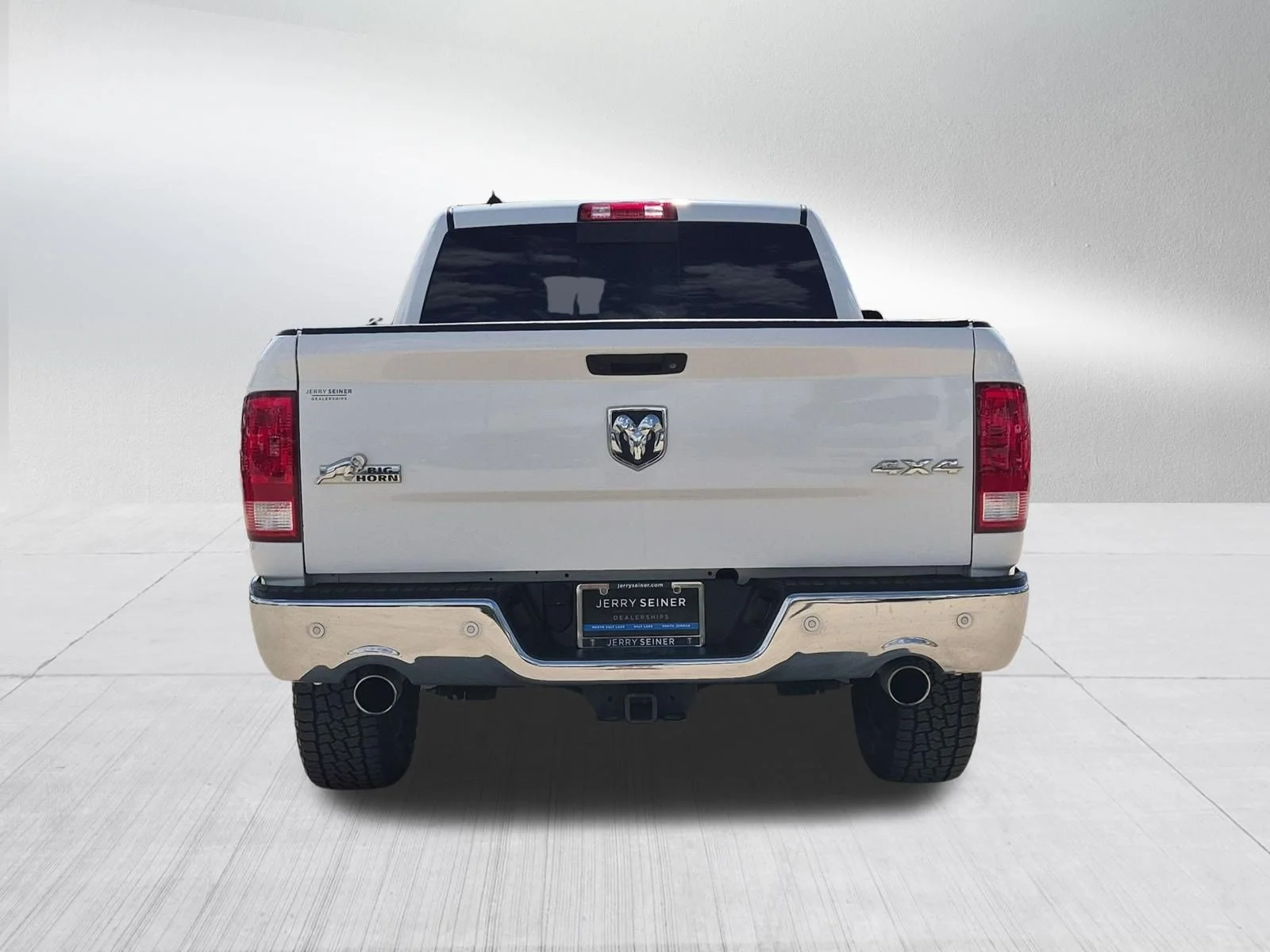 Used 2016 Bright White Clearcoat Ram Big Horn image 5