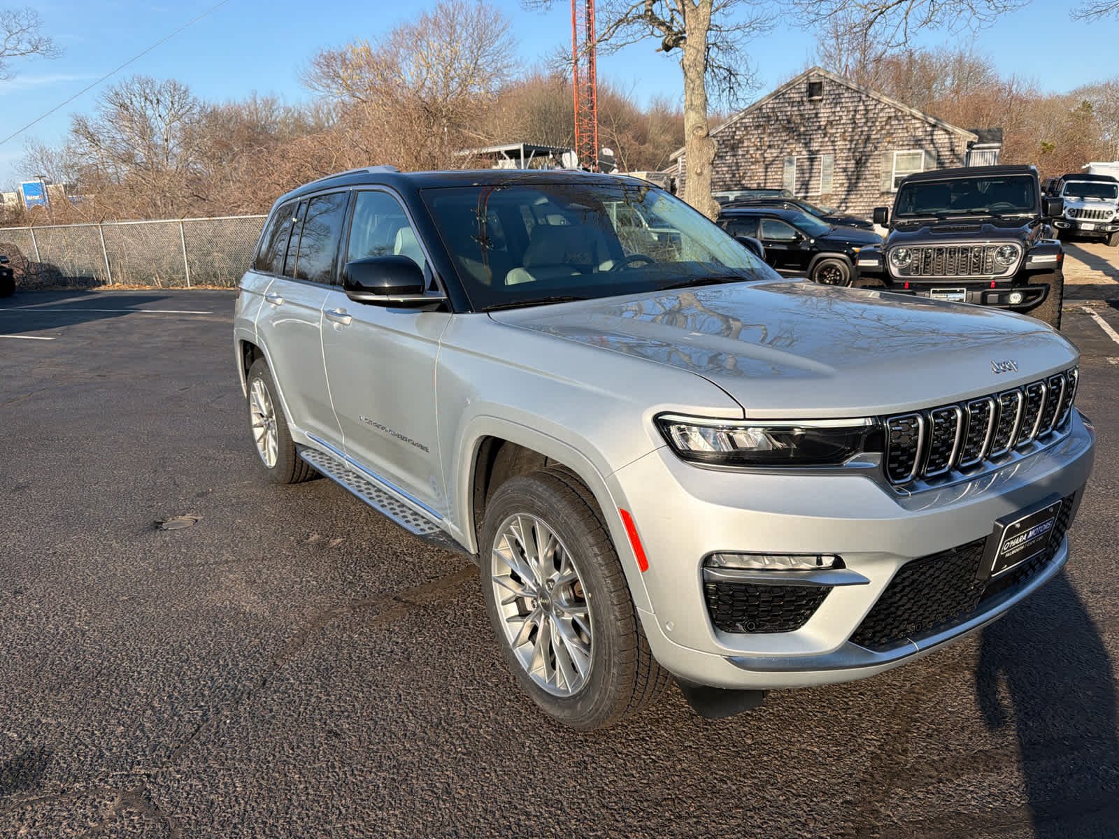 2023 Jeep Grand Cherokee Summit