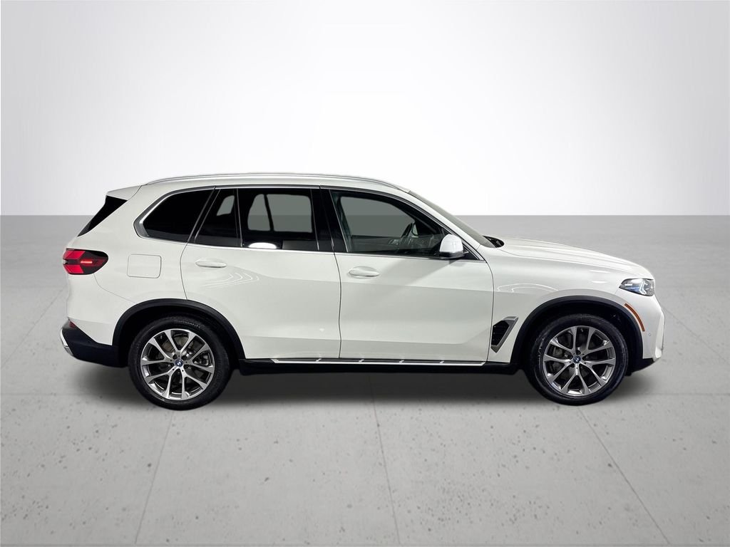 Used 2025 Alpine White BMW xDrive50e image 5