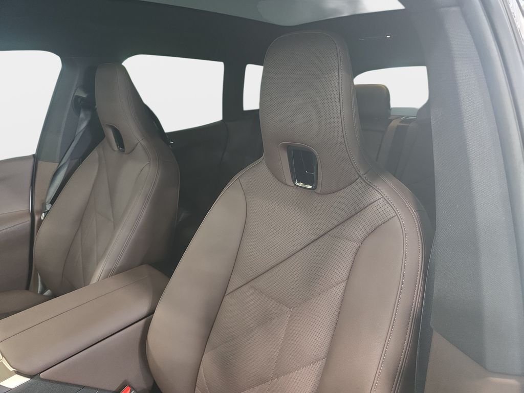 Certified Used 2024 Alpine White BMW xDrive50 image 15