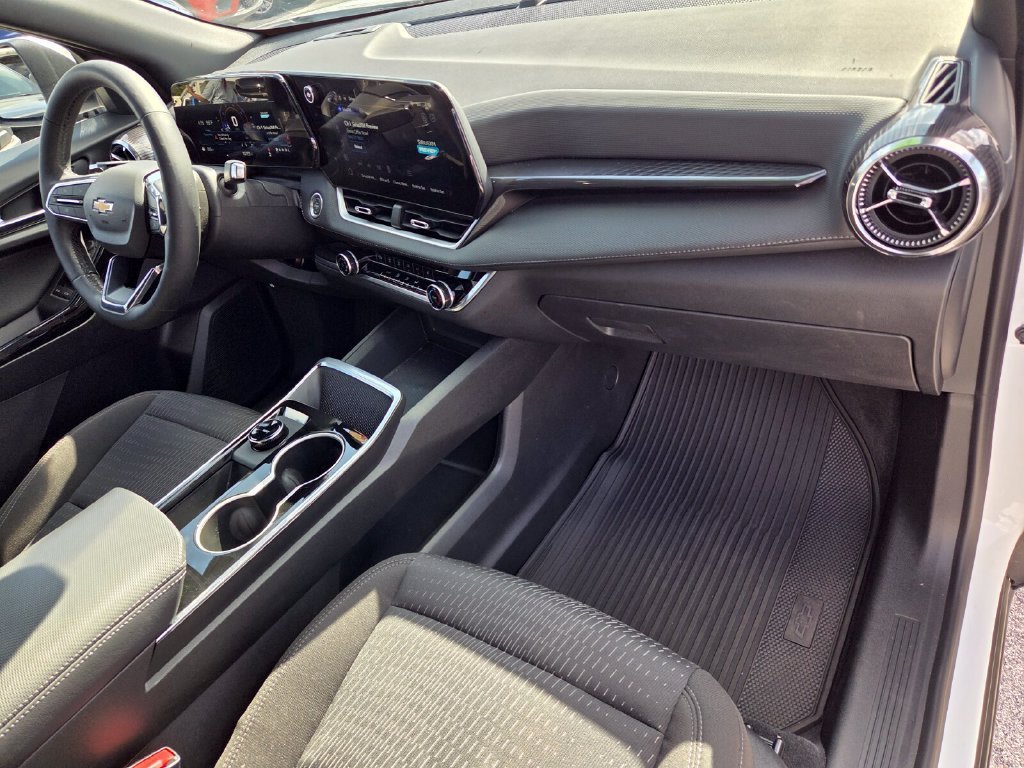 2026 Chevrolet Equinox LT - Photo 16
