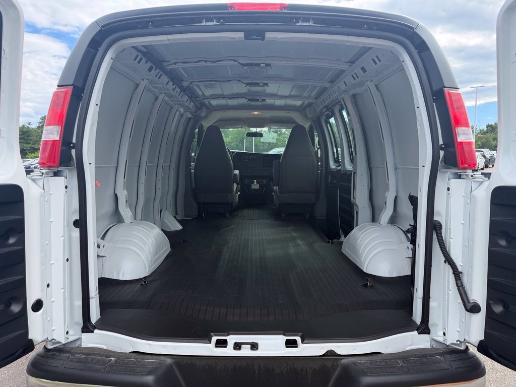 2026 GMC Savana Cargo Work Van - Photo 5